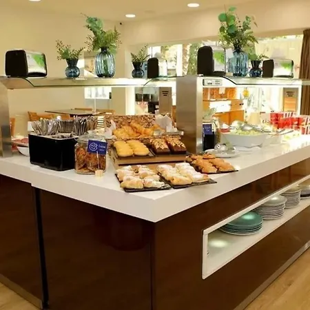 Pyr Private Hotel
