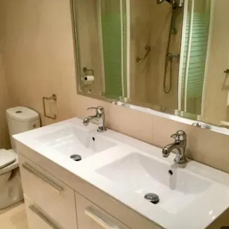 Pyr Private Hotel